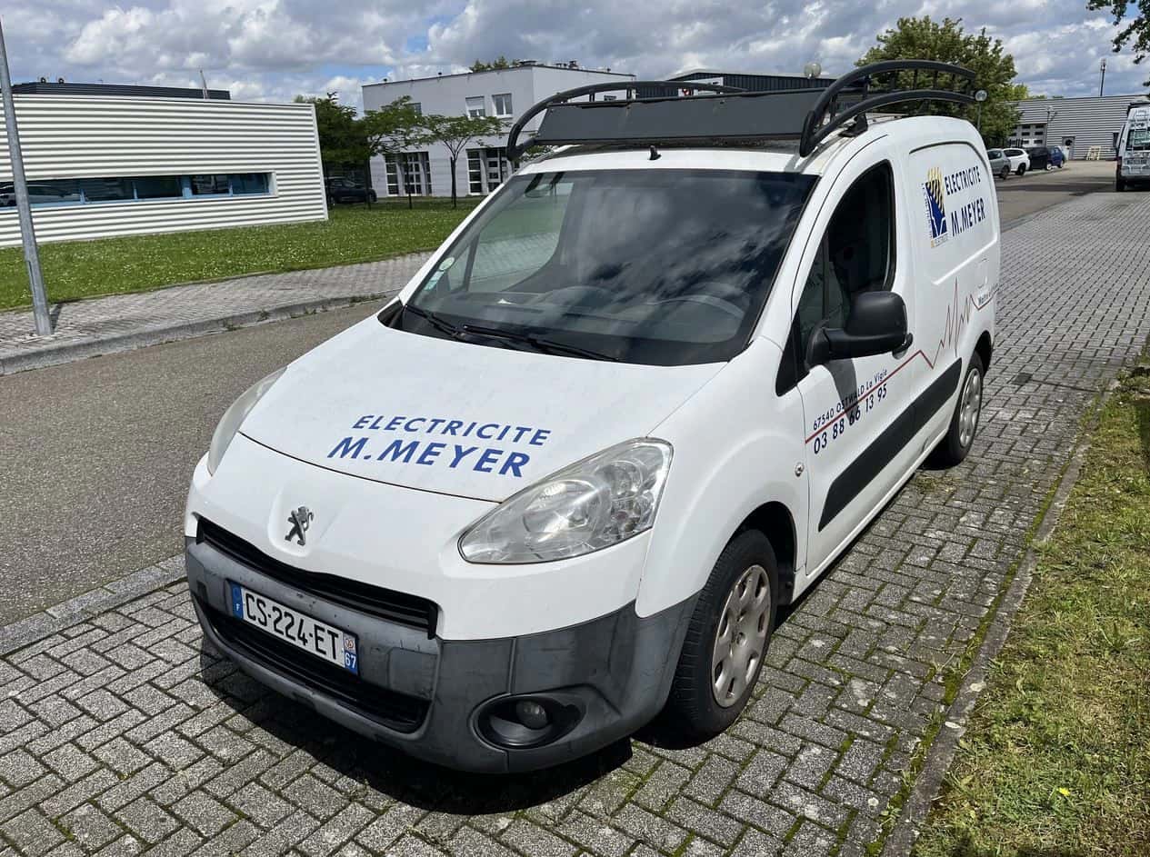Peugeot Partner année 2017, ayant 130000 km au compteur