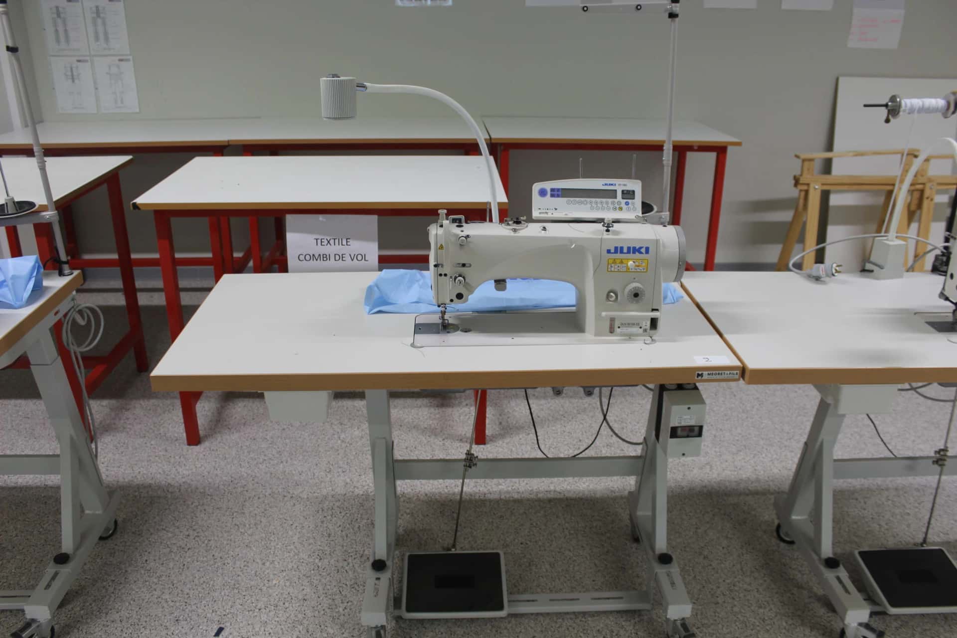 1 piqueuse double JUKI DLN-9010A-SS n°2D3MF00111 a…