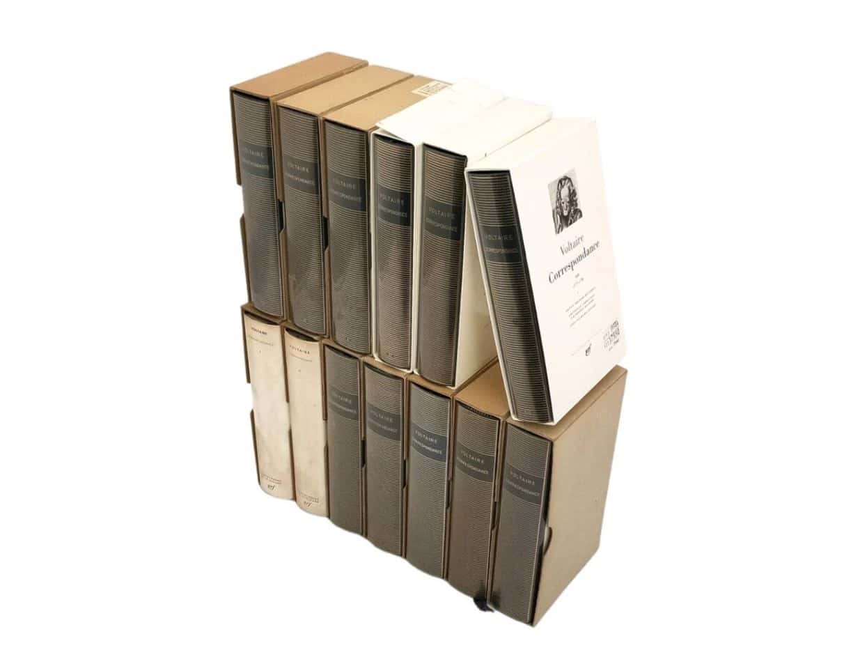 LA PLÉIADE : Voltaire en 13 Volumes