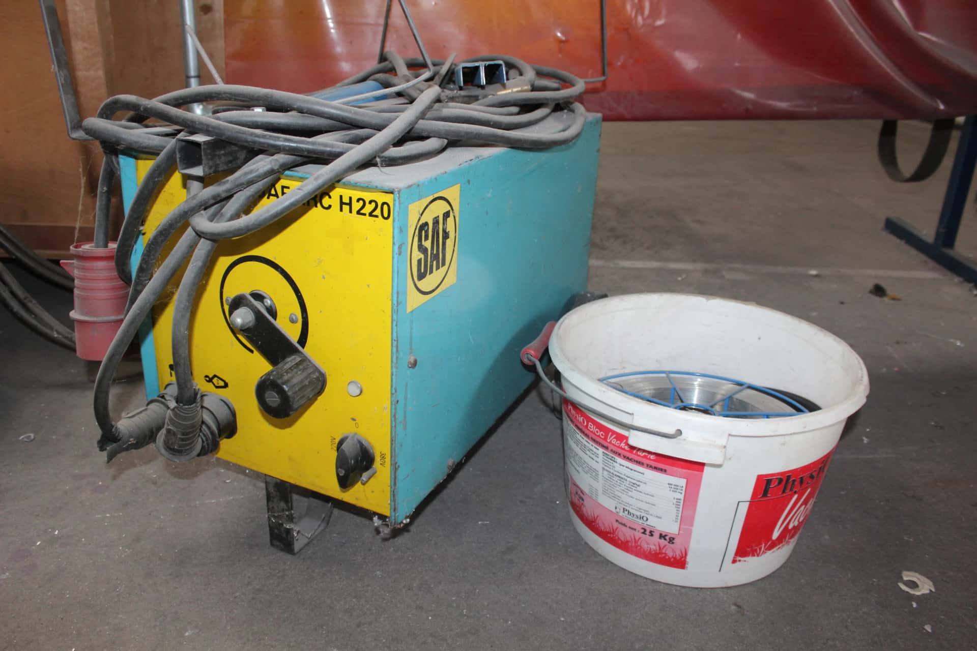 1 poste à souder SAF ARC H220…, SAF à Lure — photo 1