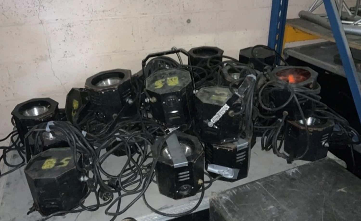 8 projecteurs ROBERTJULIA 310 H