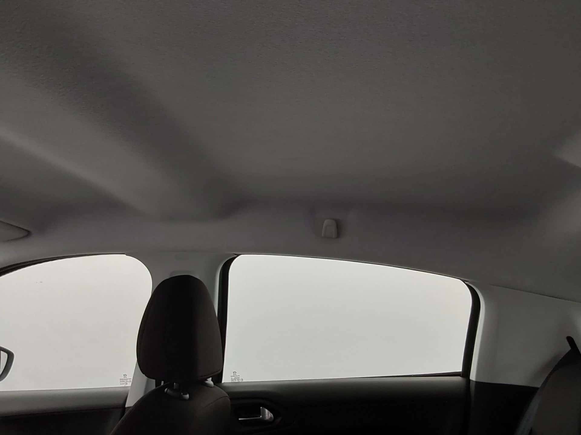 208 1.2 PureTech 82ch BVM5 Active, PEUGEOT · 2014 · 114930 km · Essence à Valenton — photo 1