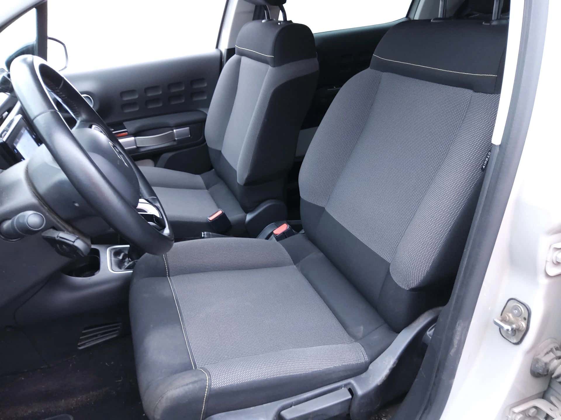 C3 PureTech 82 S&S BVM5, CITROEN · 2019 · 113 452 km · Essence à Bassens — photo 1