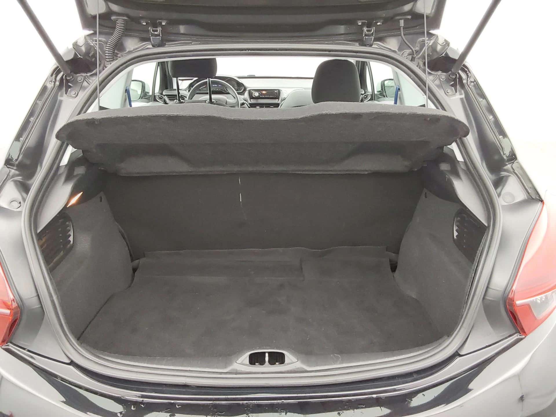 208 1.0 PureTech 68ch BVM5, PEUGEOT · 2015 · 62 798 km · Essence à Valenton — photo 1