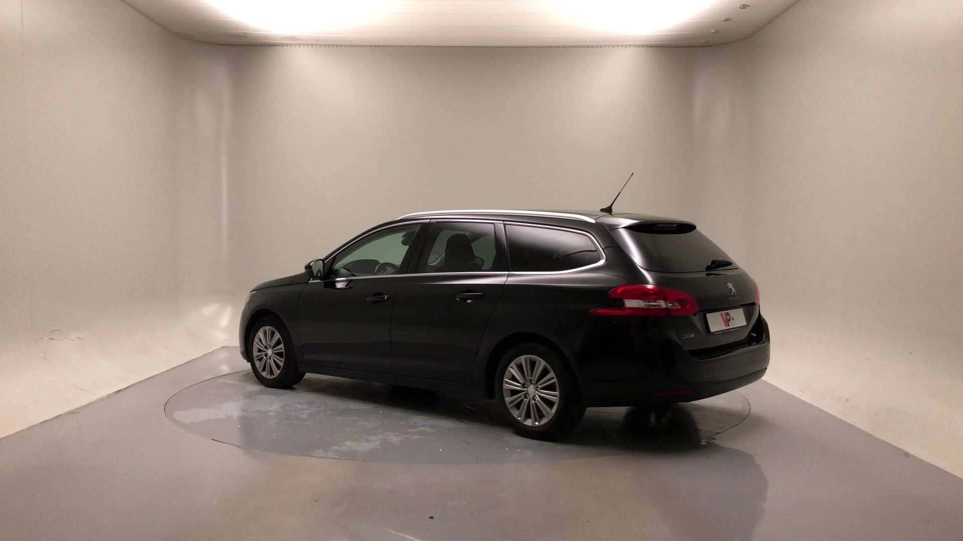 308 SW 1.2 PureTech 110ch S&S BVM5 BC, PEUGEOT · 2018 · 113 340 km · Essence à Wavrin — photo 1
