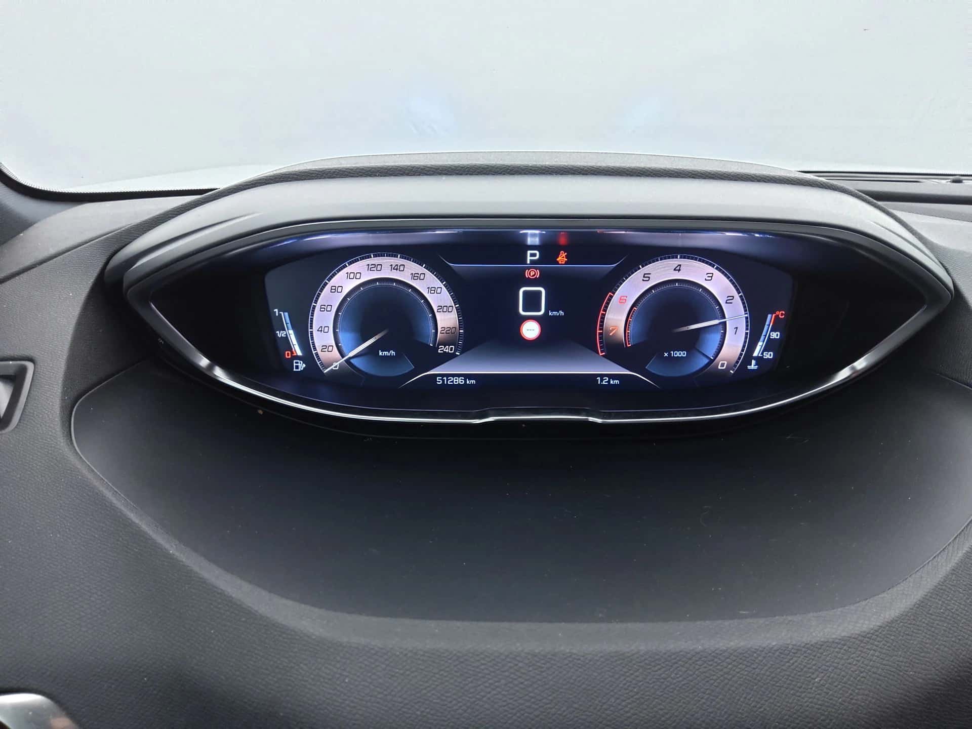 5008 PureTech 180ch S&S EAT8 GT Line, PEUGEOT · 2019 · 51290 km · Essence à Caudan — photo 1