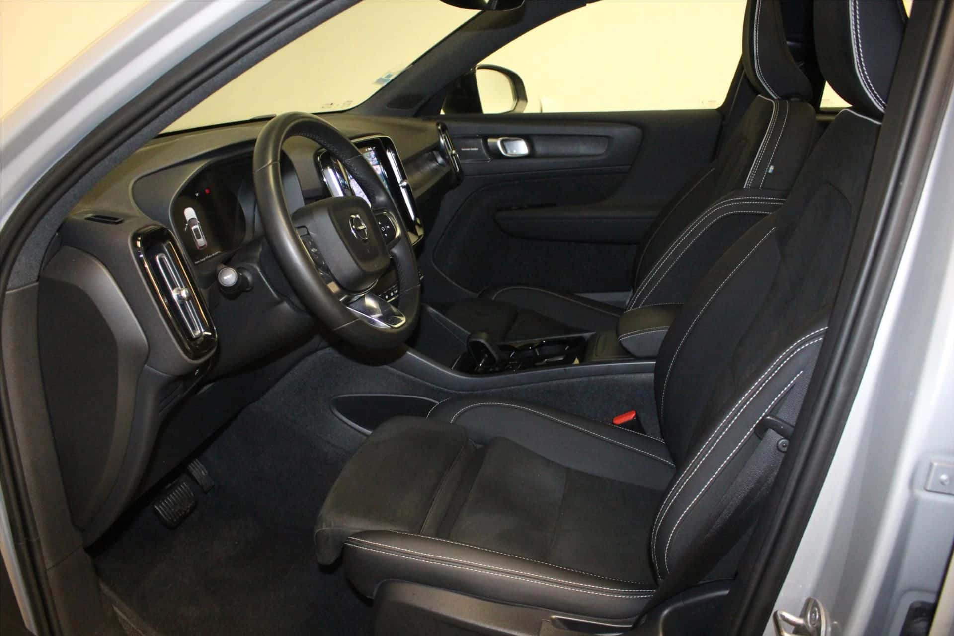 XC40 Recharge 231 ch 1EDT, VOLVO · 2022 · 55 245 km · Electrique à Caudan — photo 1