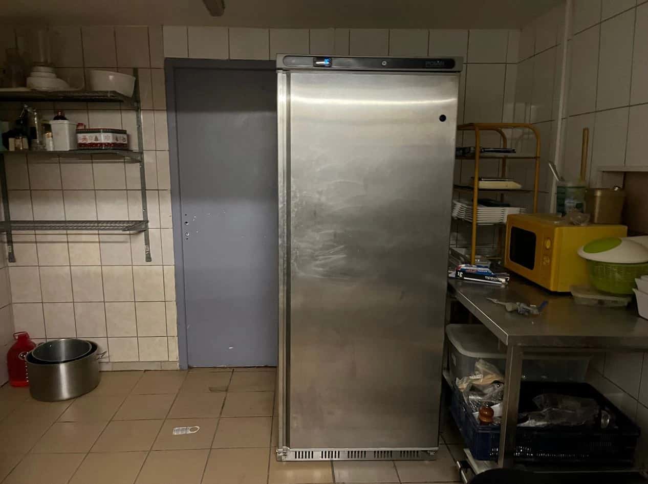 Un réfrigérateur
