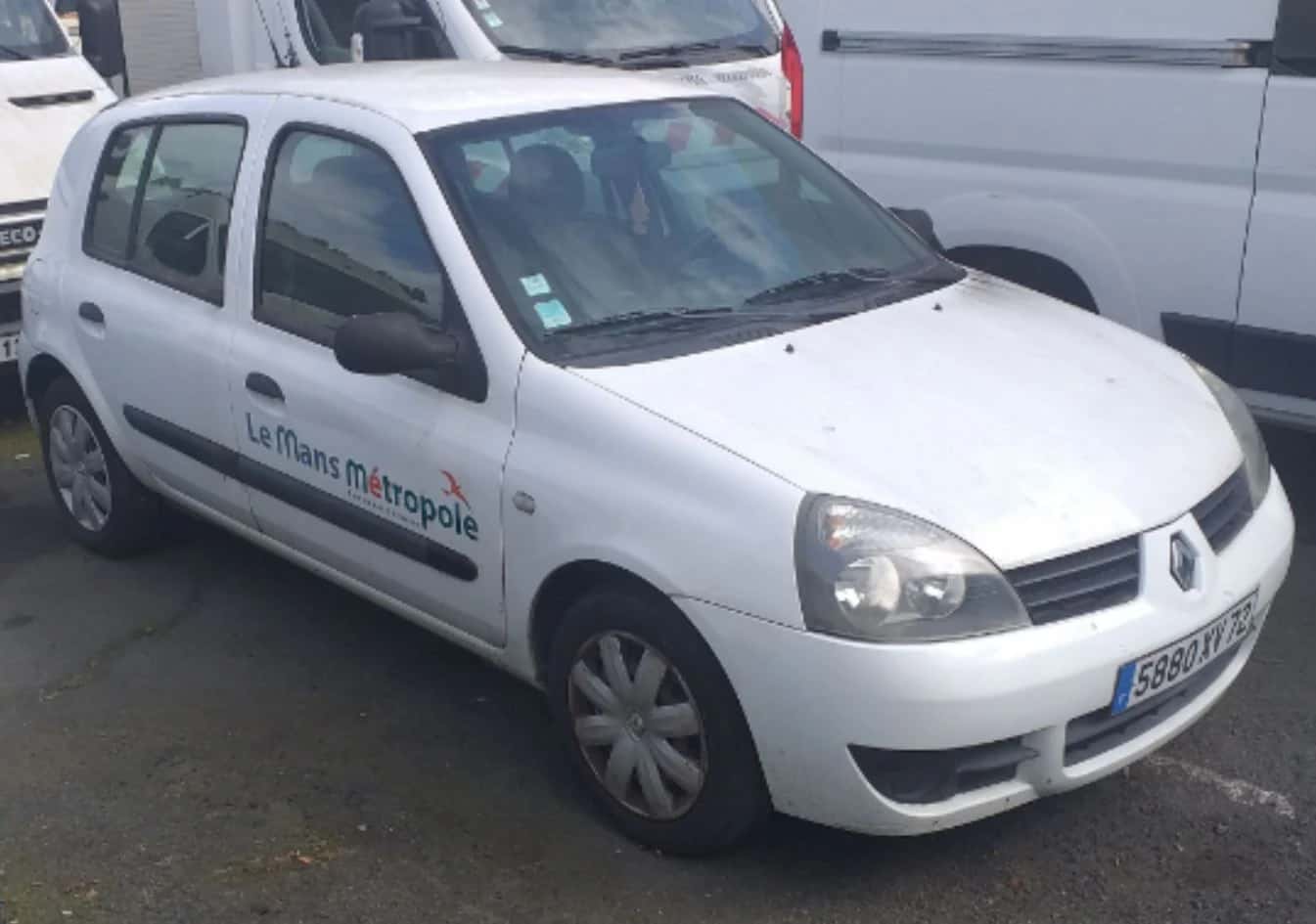 Renault Clio année 2008 ayant 162071 km au compteur