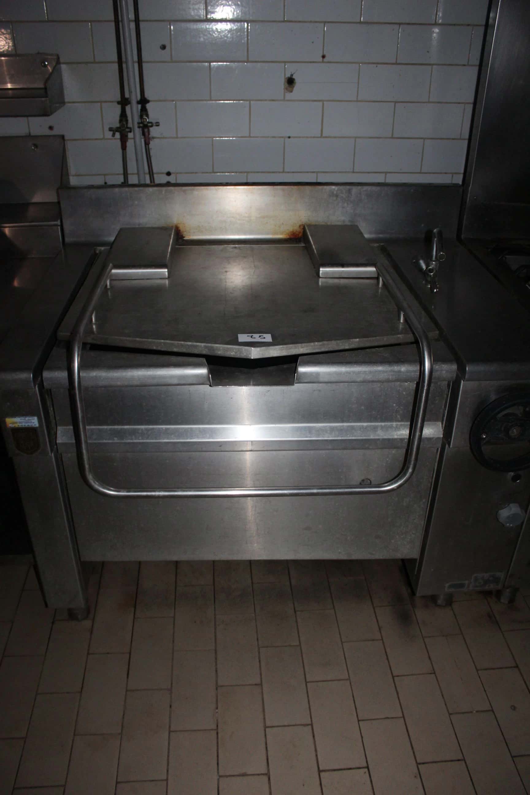 1 sauteuse inox gaz COMETTO…