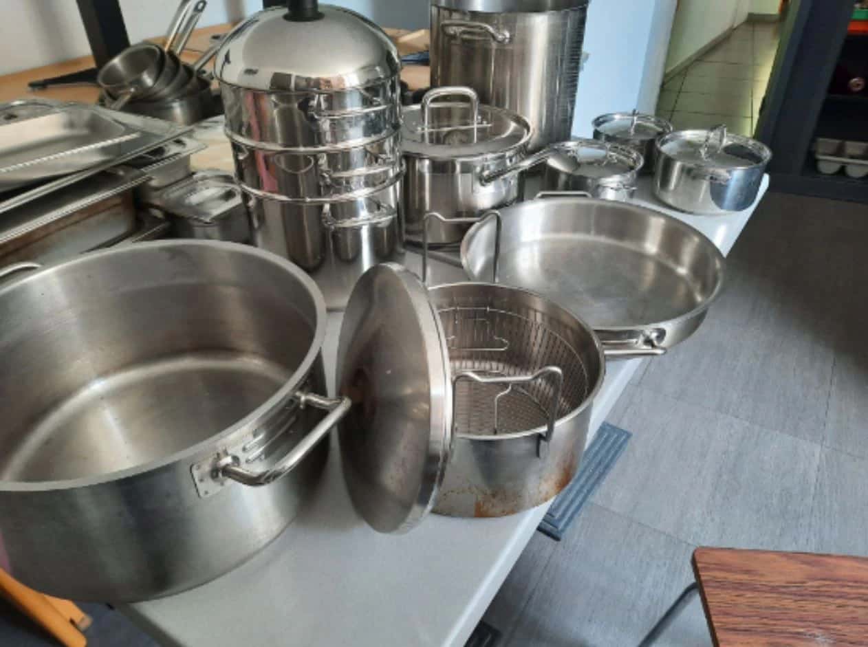 8 sauteuses à Mirepoix — photo 1