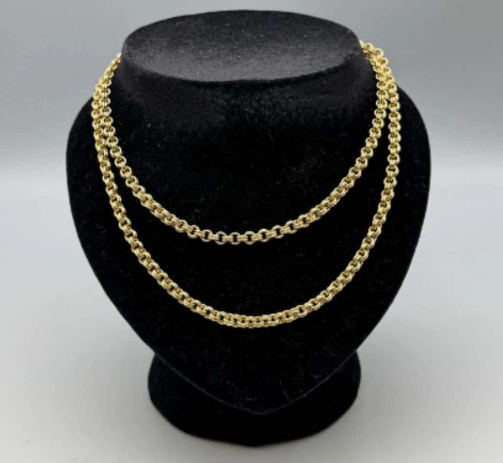 Un sautoir en or jaune de Cartier, vers 1970