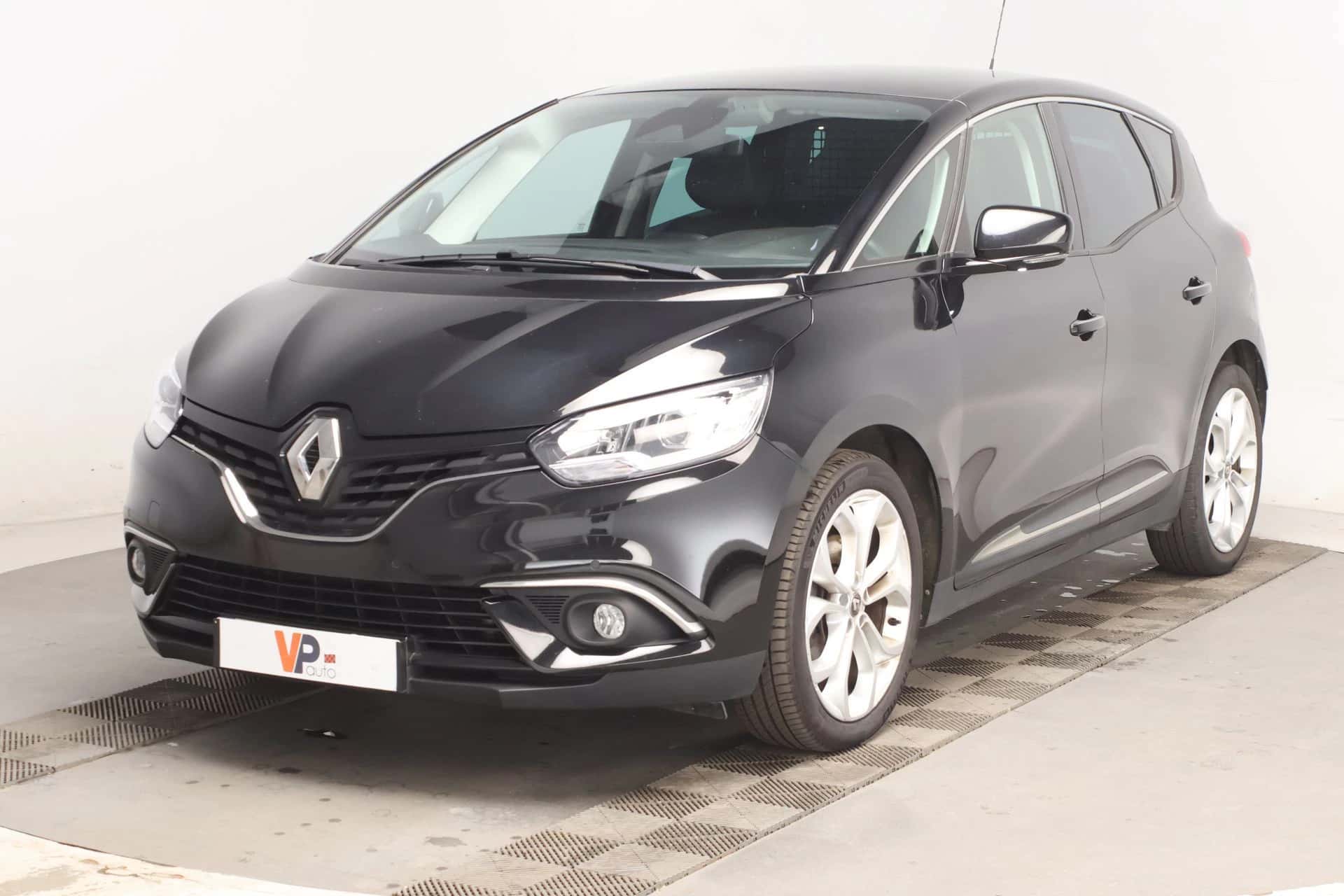 Scenic Blue dCi 120 EDC, RENAULT · 2021 · 114 781 km · Diesel à Caudan — photo 1