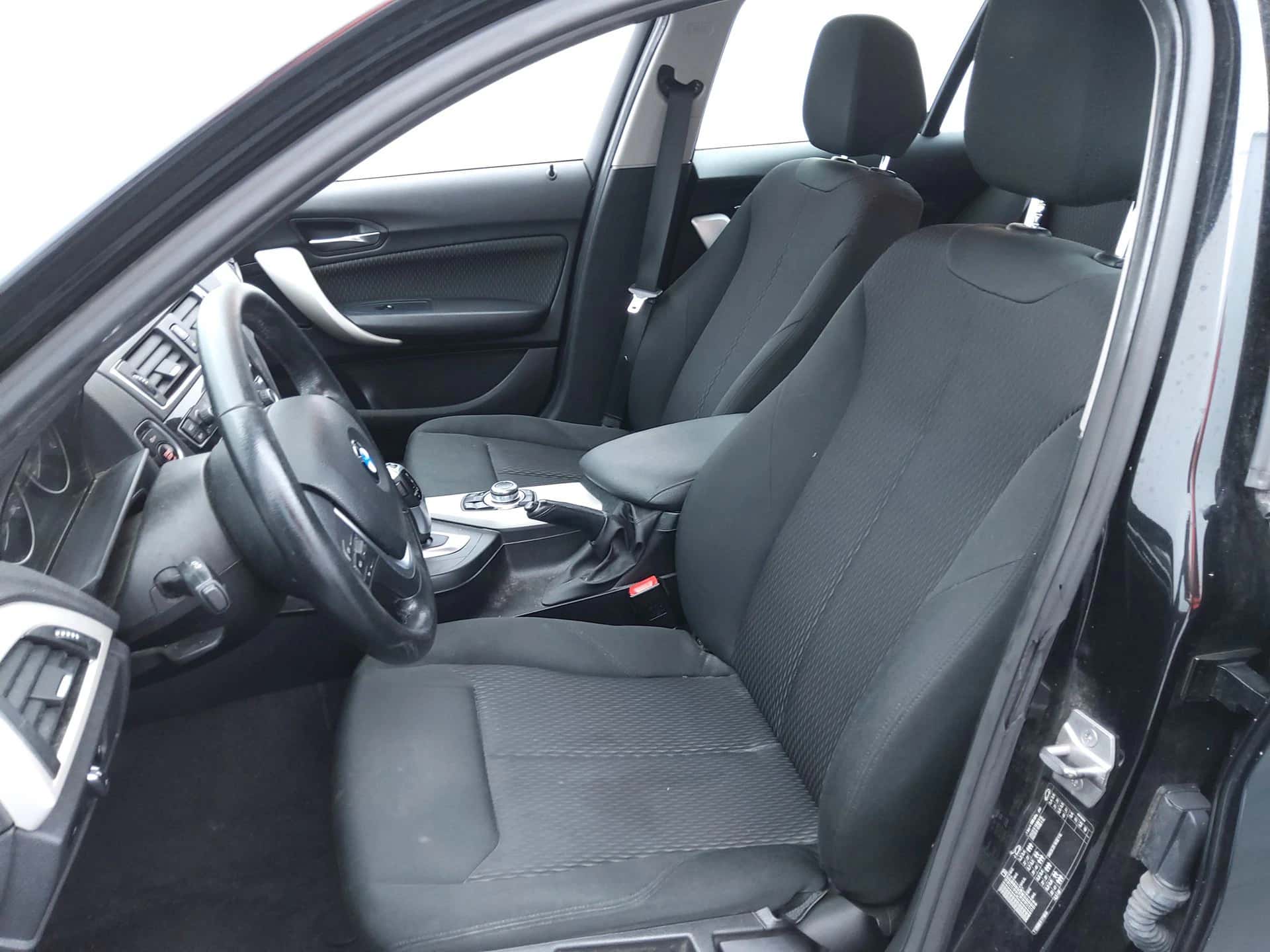 SERIE 1 F20 LCI 116d 116 ch Business A, BMW · 2016 · 125285 km · Diesel à Bassens — photo 1