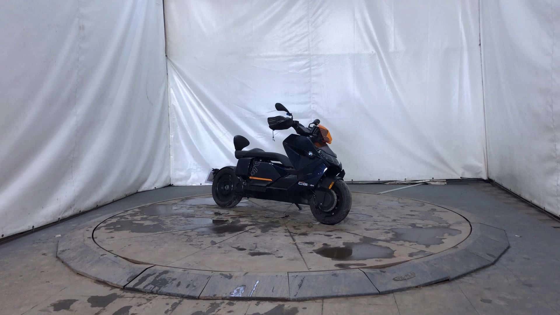 NC, BMW · 2023 · 3 374 km · Electrique à Anceaumeville — photo 1