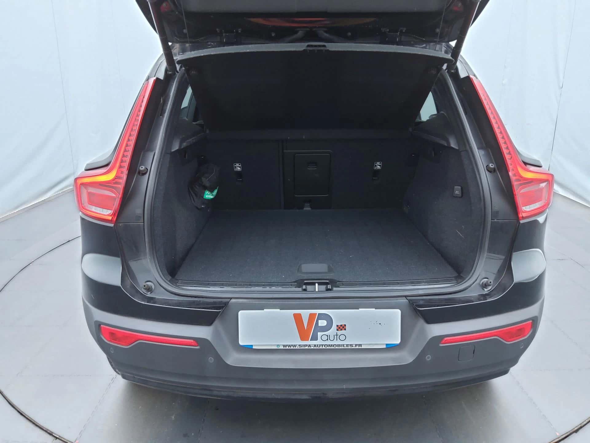 XC40 T3 163 ch, VOLVO · 2021 · 104 046 km · Essence à Bassens — photo 1