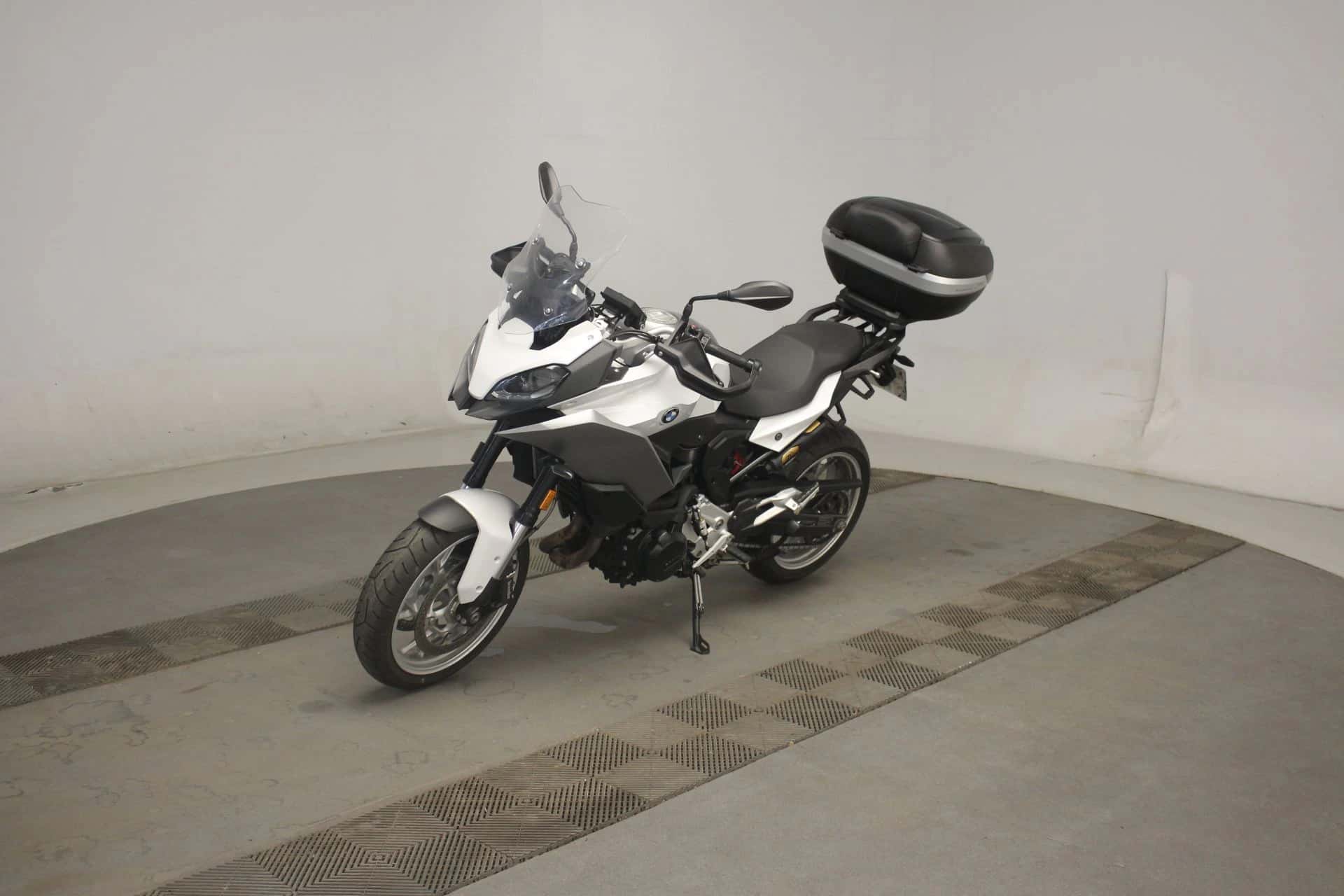 XR 2, BMW · 2020 · 3 494 km · Essence à Caudan — photo 1