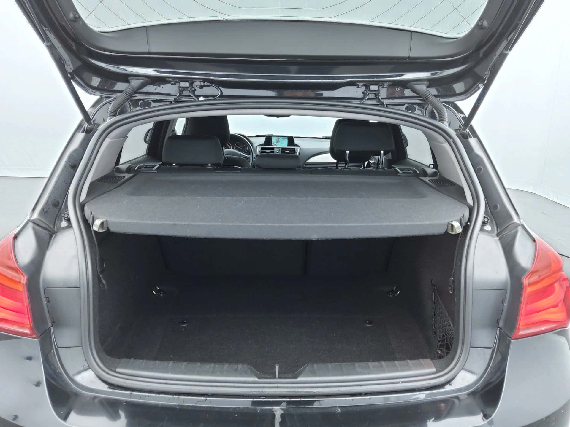116d 116 ch, BMW · 2016 · 131 325 km · Diesel à Colombier-Saugnieu — photo 1