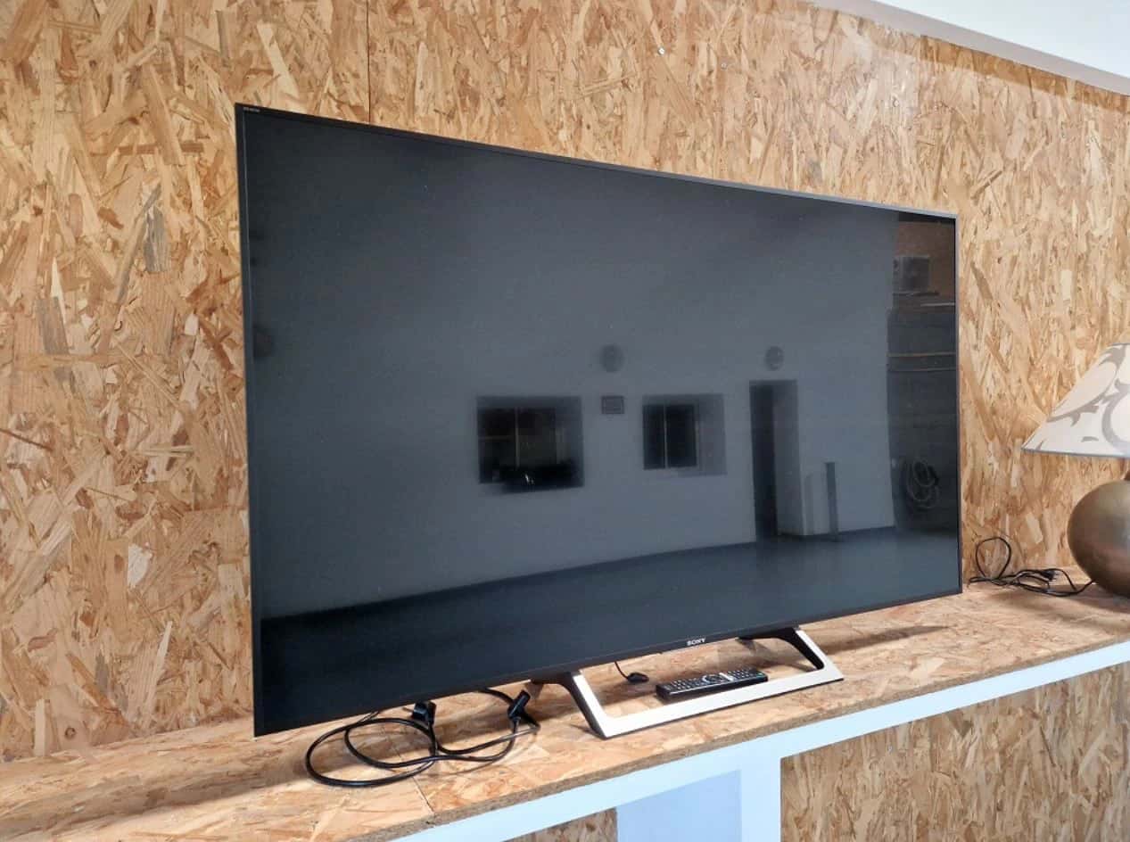 1 TV SONY 160cm