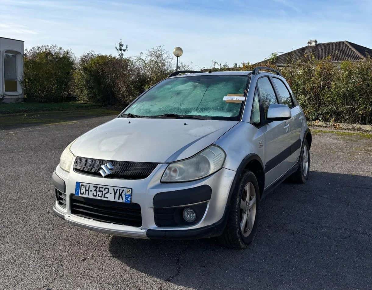 Suzuki SX4 Break, année 2007, avec 273696 km au compteur