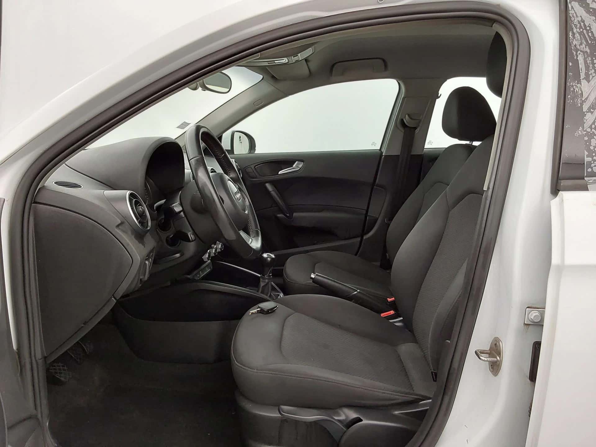 A1 1.6 TDI 90, AUDI · 2013 · 179 270 km · Diesel à Valenton — photo 1