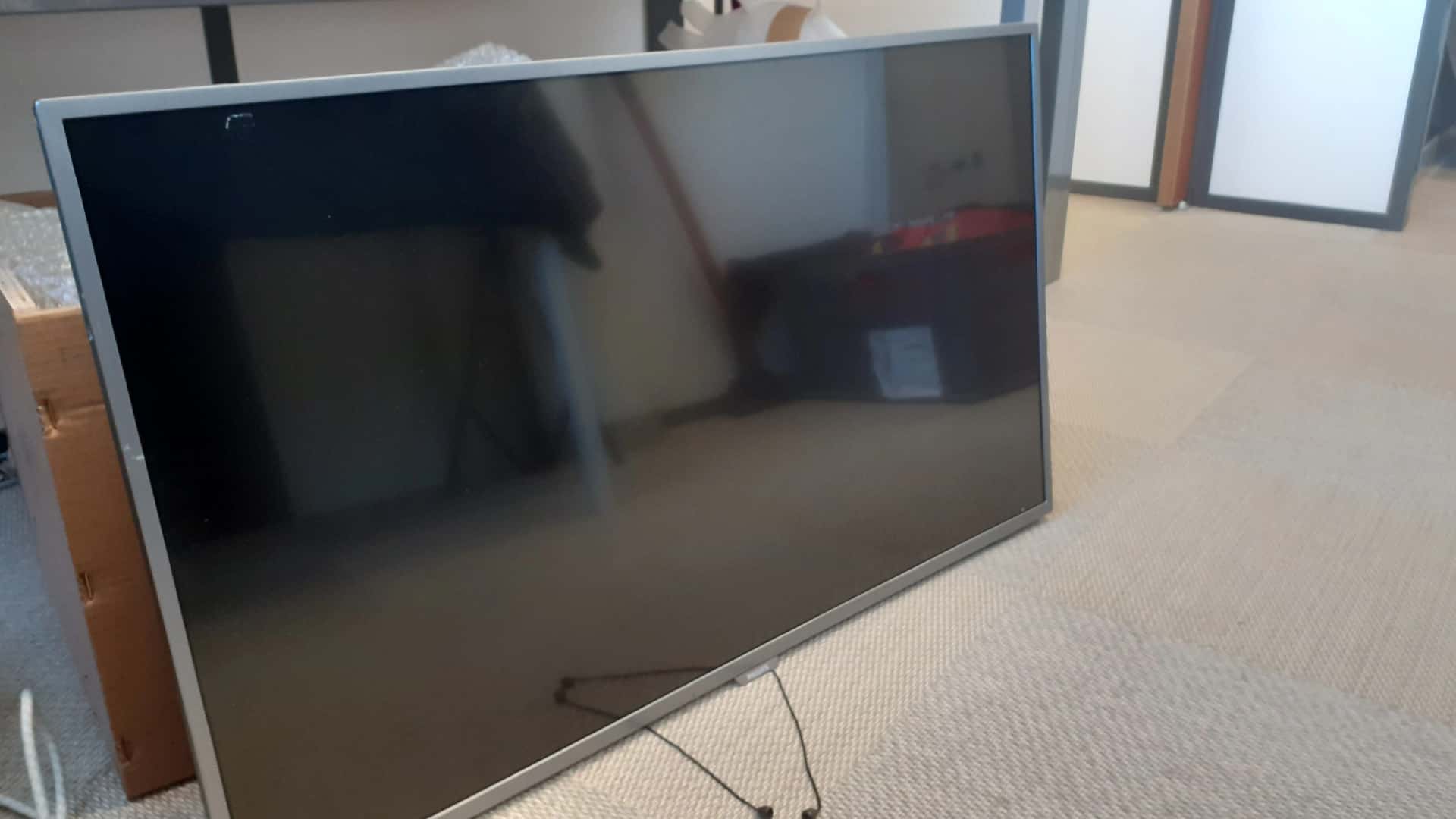 Téléviseur PHILIPS de 110 cm
