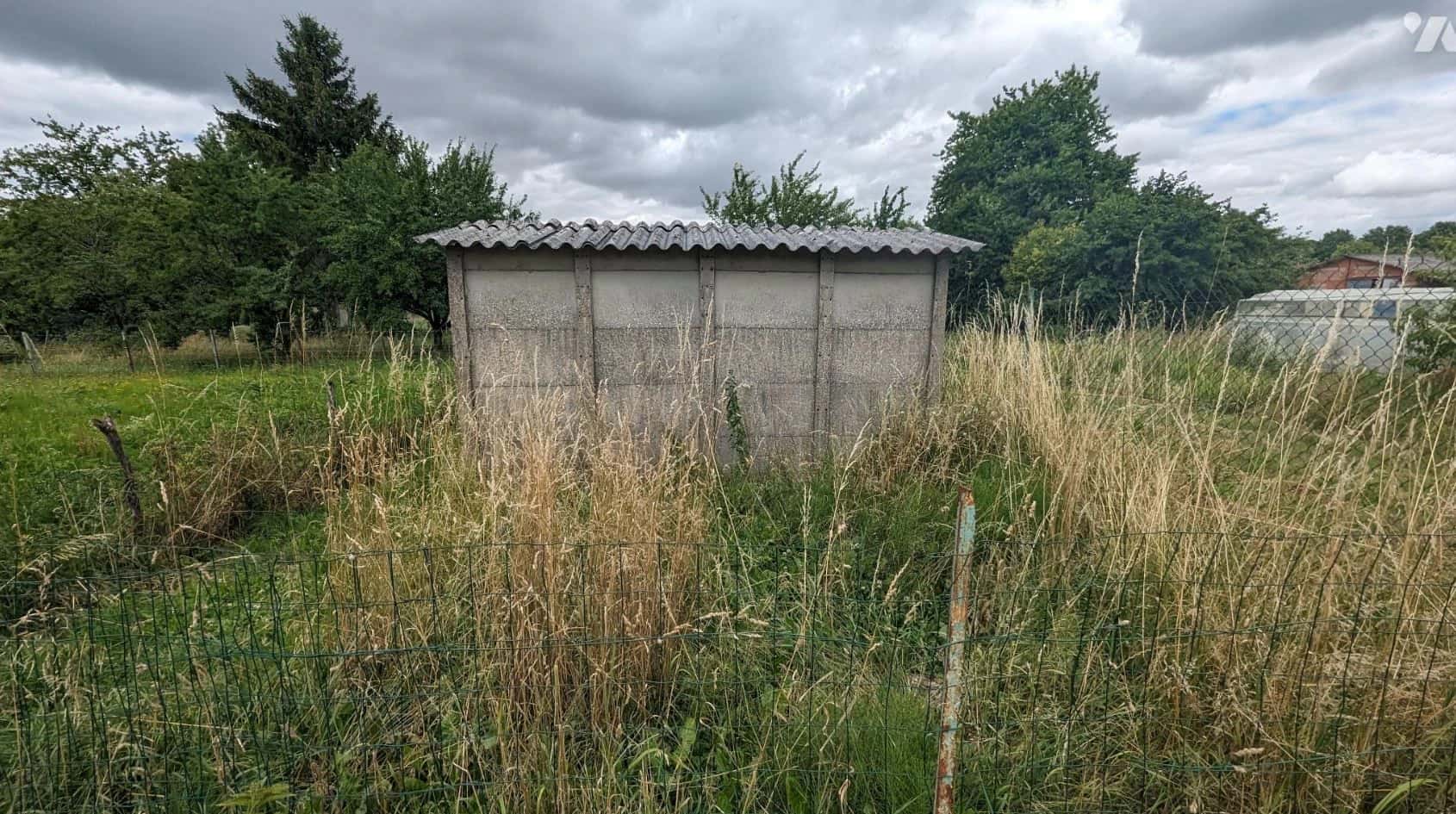Un terrain de 340 m² avec jardin à Fains Feel