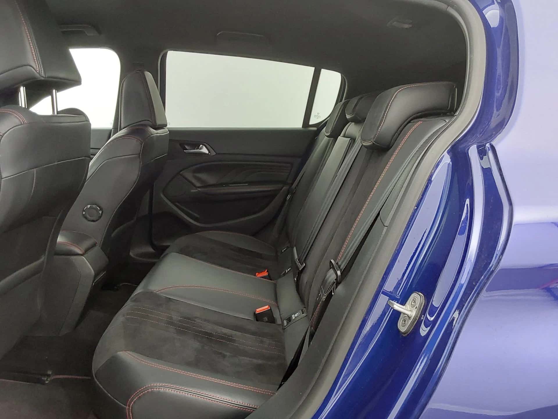 308 1.6 THP 205ch S&S BVM6 GT, PEUGEOT · 2015 · 130949 km · Essence à Caudan — photo 1