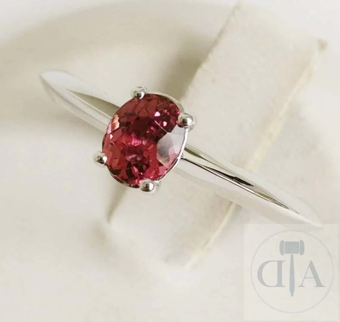 0.55ct Tourmaline Ring - Material: 18 kt. White G… — photo 1