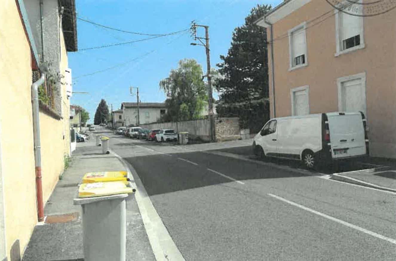 Une cave repérée à Bourgoin-Jallieu, Bourgoin-Jallieu à Bourgoin-Jallieu — photo 1