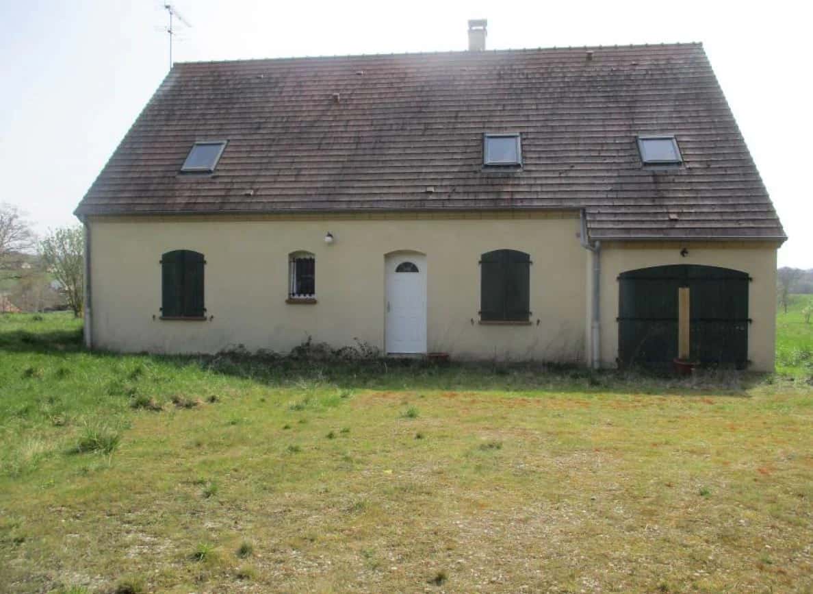 Une maison d’habitation à Rocles, Rocles à Rocles — photo 1