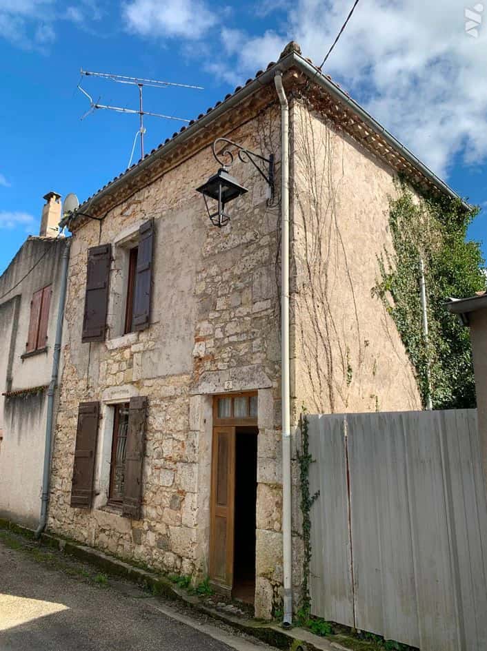 Une maison T2 de 38 m² à Vianne, Vianne · 38.00 m² · 2 pièces à Vianne — photo 1
