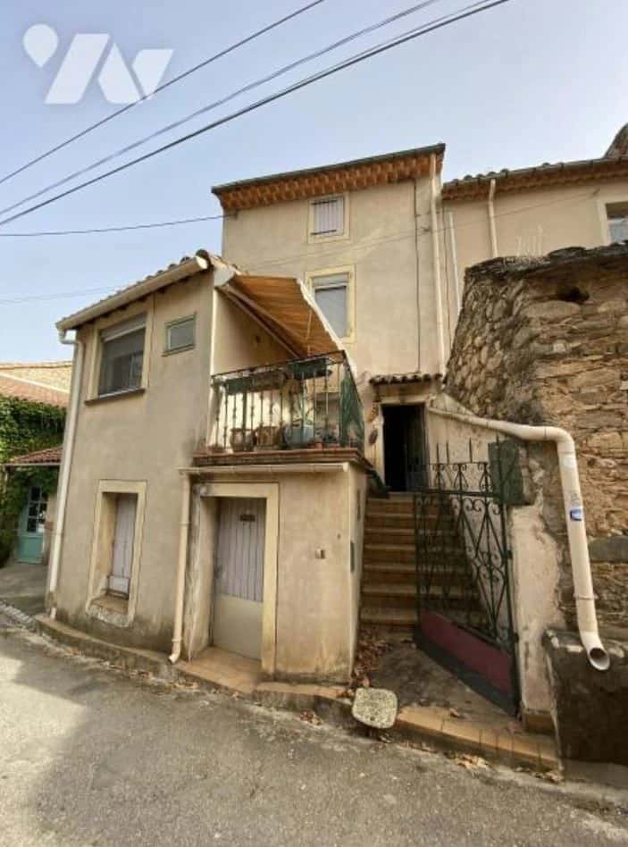 Une maison de village T5 de 80.8 m² à Roquebrun