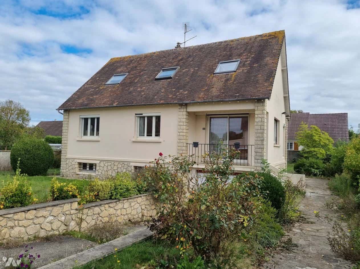Une maisonT6  de 116.03 m² avec jardin à Carpiquet