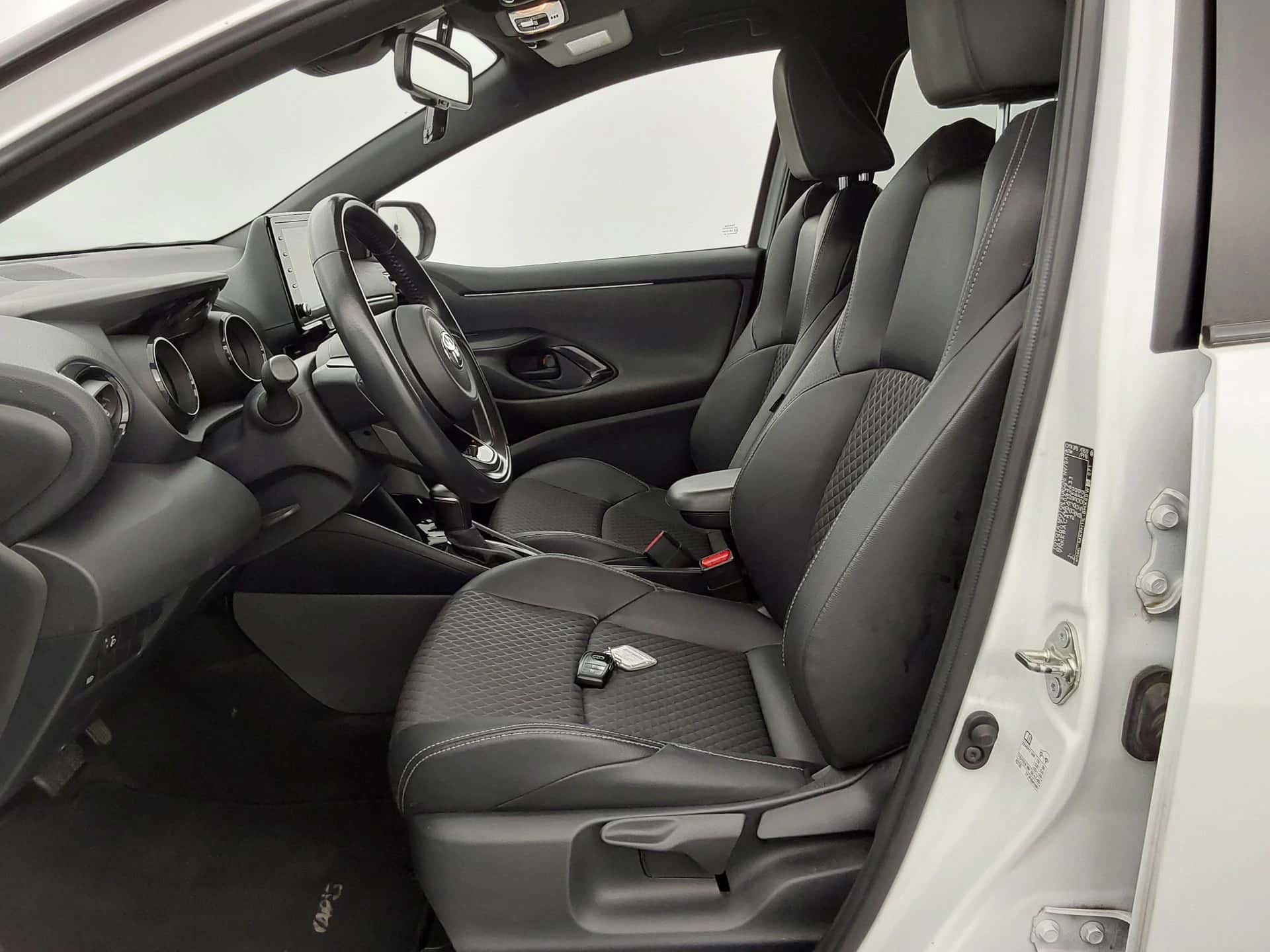 Usure habitacle…, TOYOTA · 2021 · 91007 km · Hybride à Valenton — photo 1