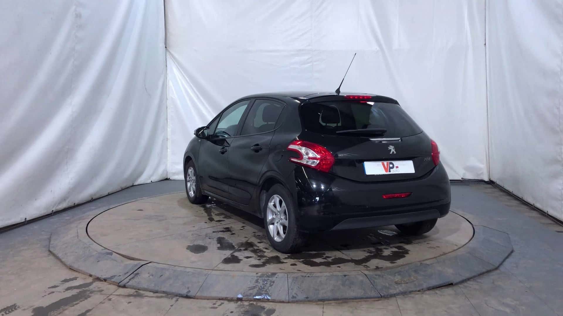 208 1.2 VTi 82ch BVM5, PEUGEOT · 2014 · 82 519 km · Essence à Anceaumeville — photo 1