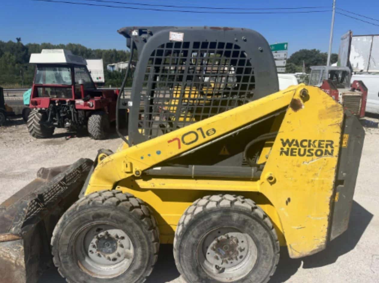 WACKAER-NEUSON MINI CHARGEUR 701