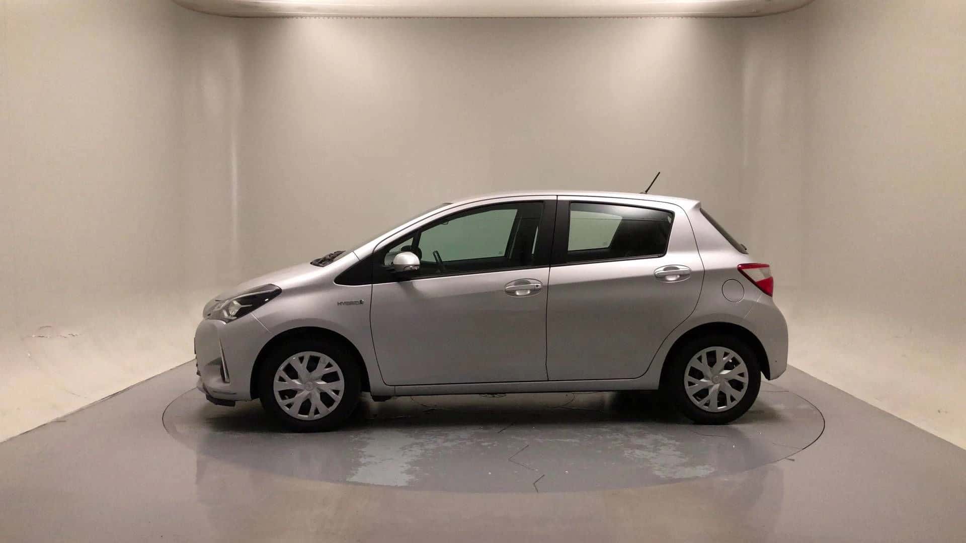 Yaris Hybride Pro 100h, TOYOTA · 2020 · 147 706 km · Hybride à Wavrin — photo 1