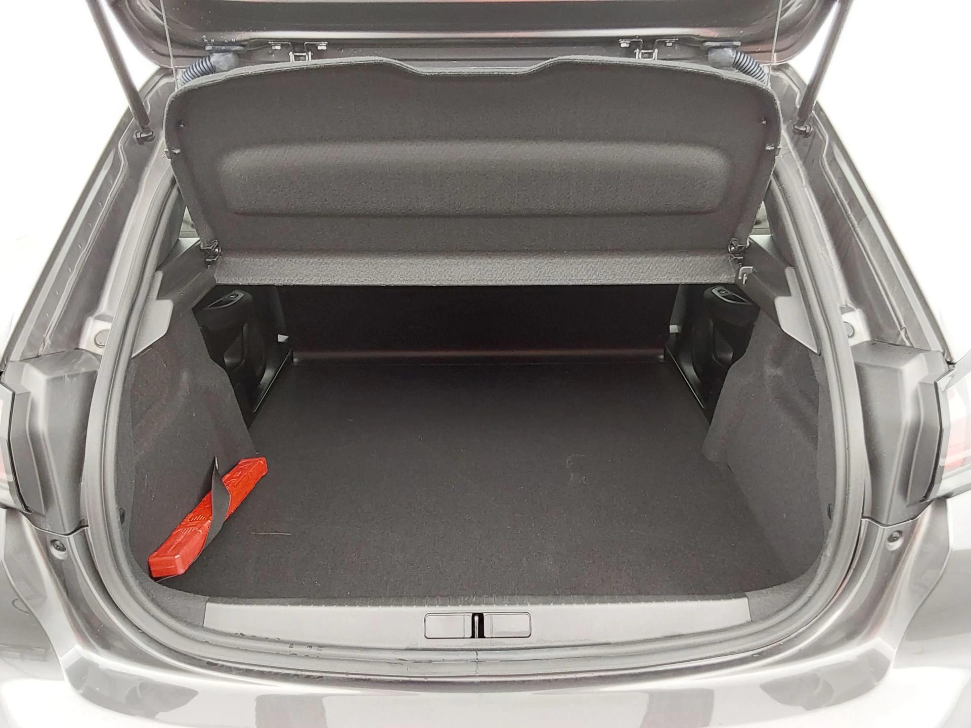 208 BLUEHDI 100 S&S BVM6, PEUGEOT · 2023 · 714 km · Diesel à Valenton — photo 1