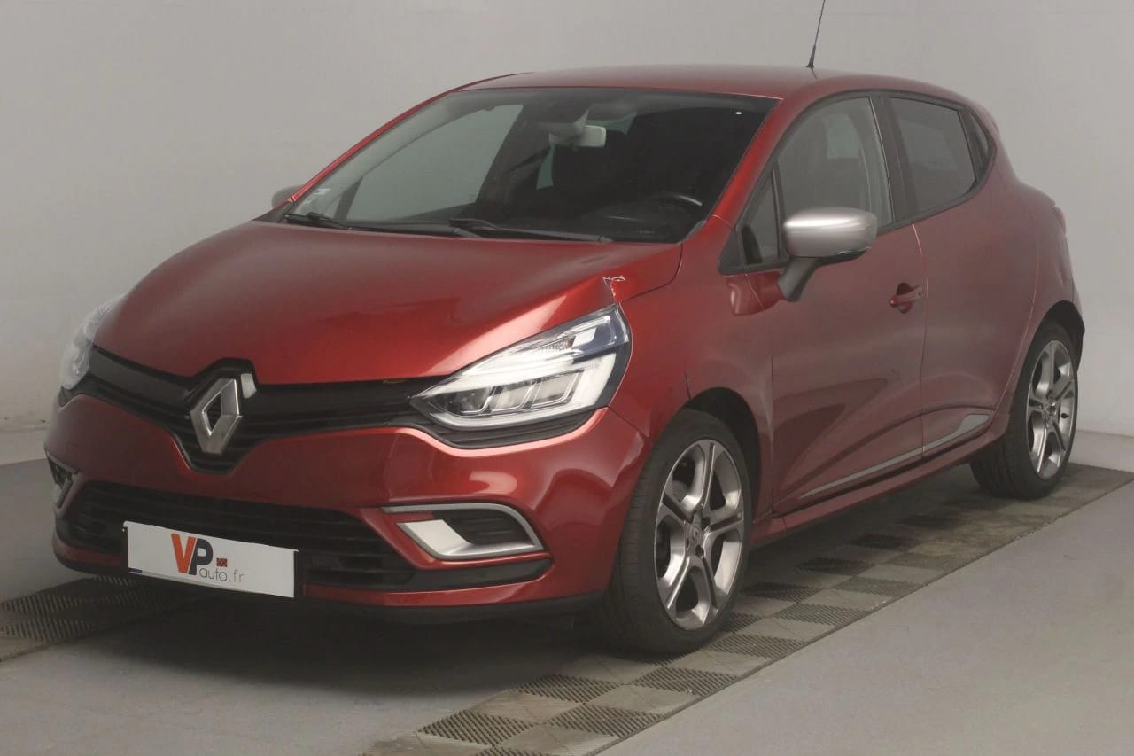 Clio dCi 90 E6C Intens, RENAULT · 2018 · 53347 km · Diesel à Caudan — photo 1