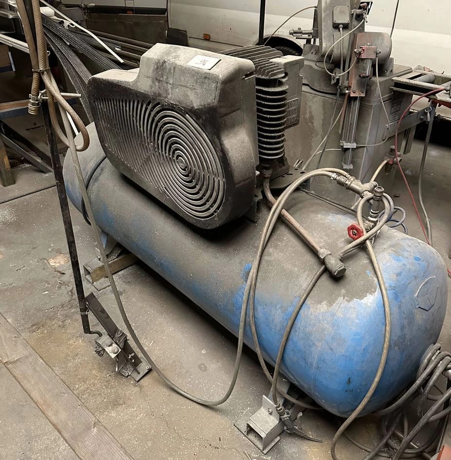Un compresseur de 500L à Hatten