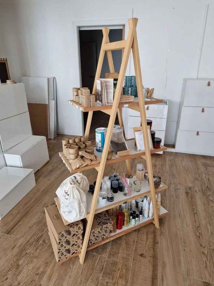 1 Présentoir en bois à Strasbourg