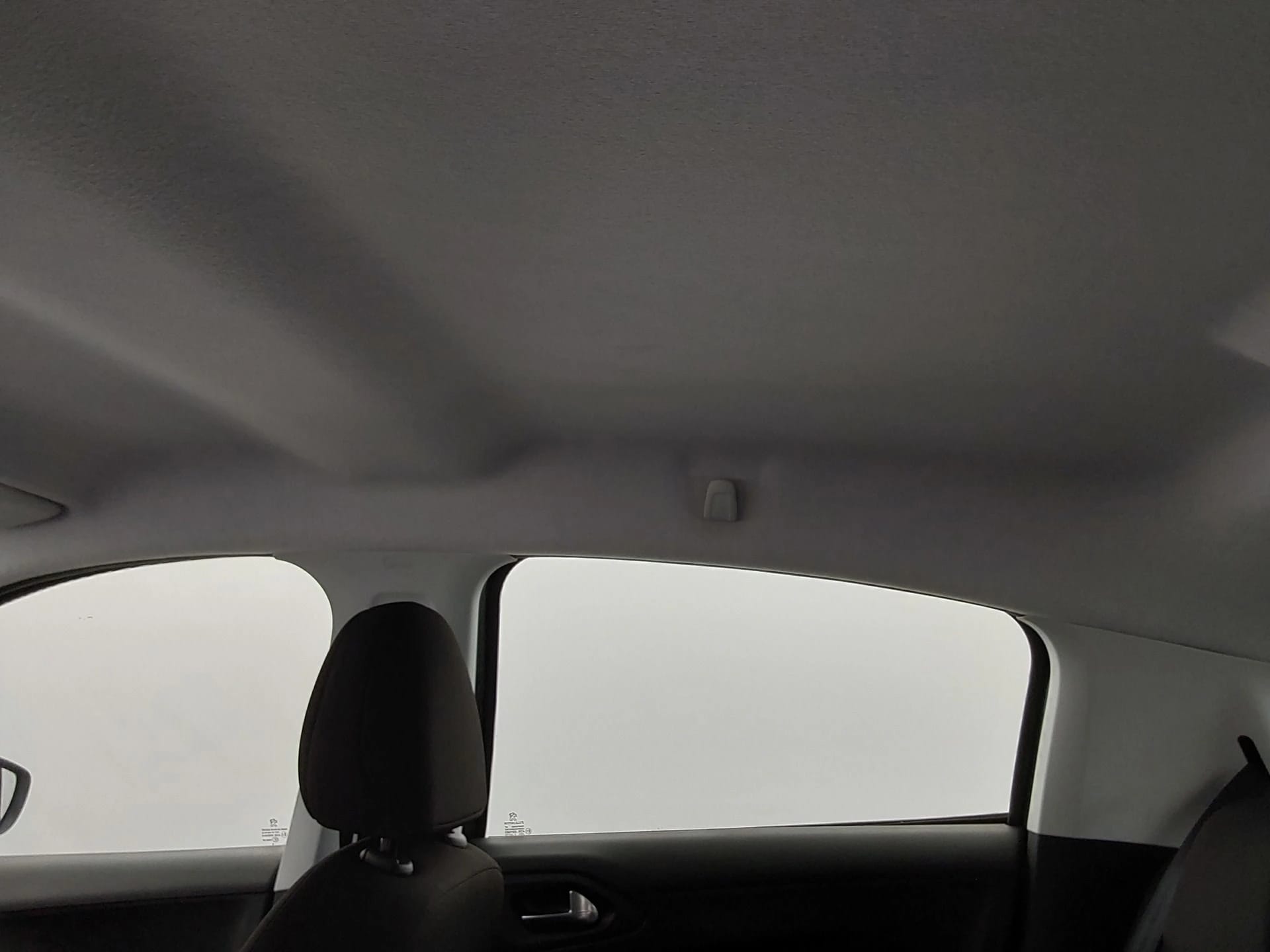 208 1.2 PureTech 82ch BVM5 Active, PEUGEOT · 2014 · 114930 km · Essence à Caudan — photo 1