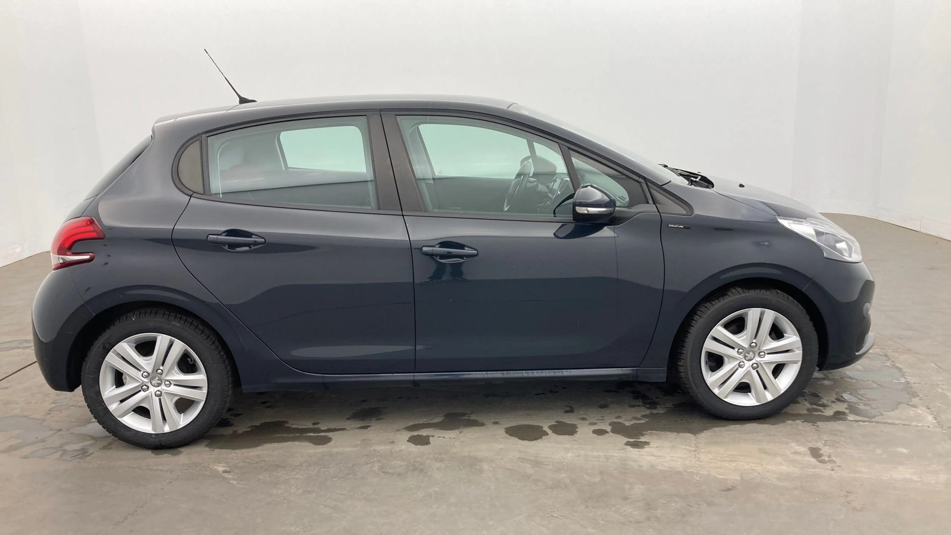 208 PureTech 82ch S&S BVM5, PEUGEOT · 2018 · 91 168 km · Essence à Vertou — photo 1