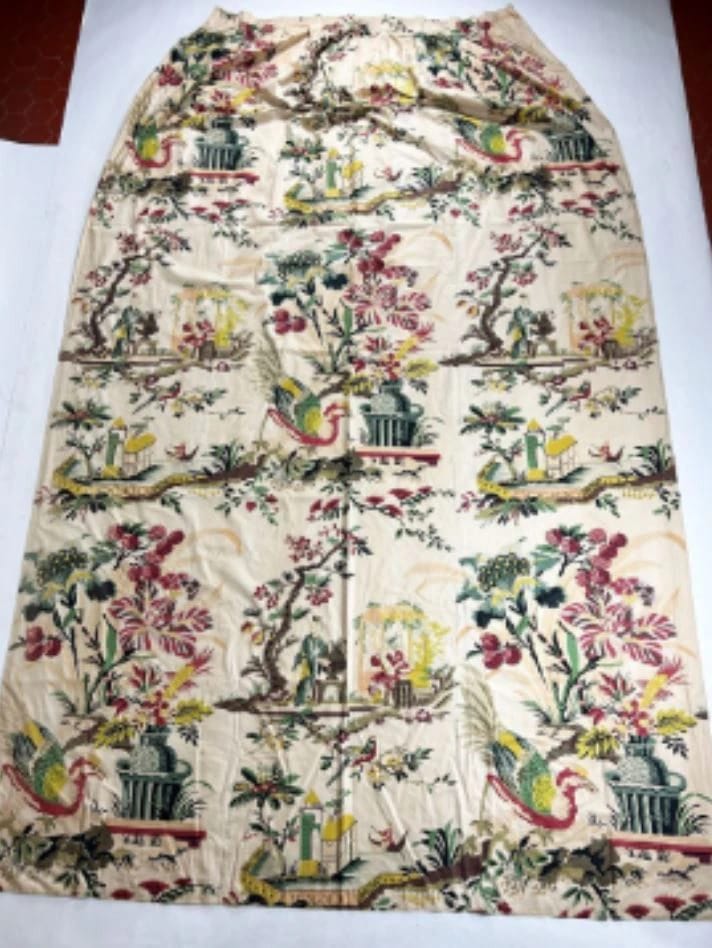 Six grands rideaux en chintz de 1940-1950 à Paris — photo 1