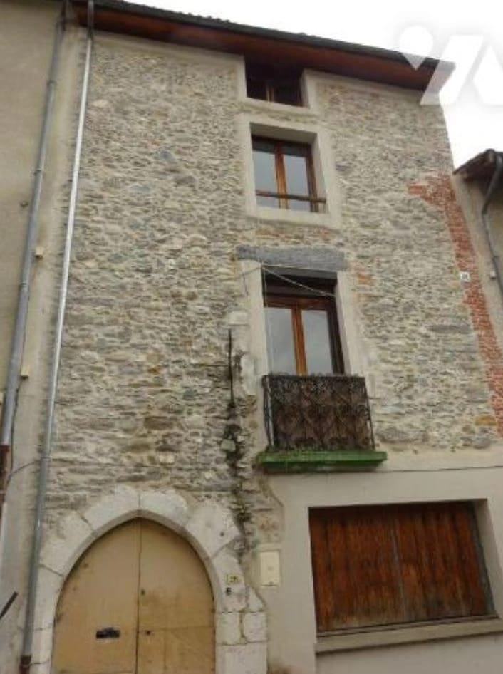 Une maison T6 de 140 m² à Goncelin, Goncelin · 140.00 m² · 6 pièces à Goncelin — photo 1