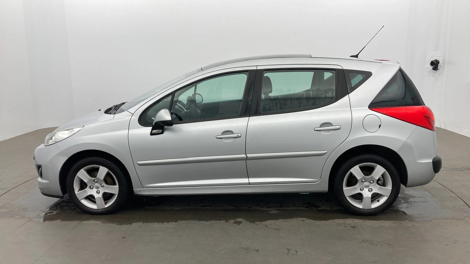 PEUGEOT · 2009 · 100744 km · Essence à Vertou — photo 1